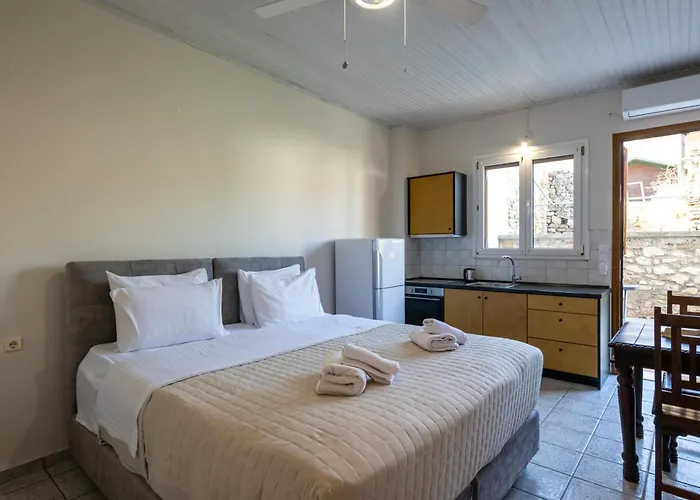 Mythos Suites-Hermes Apartment