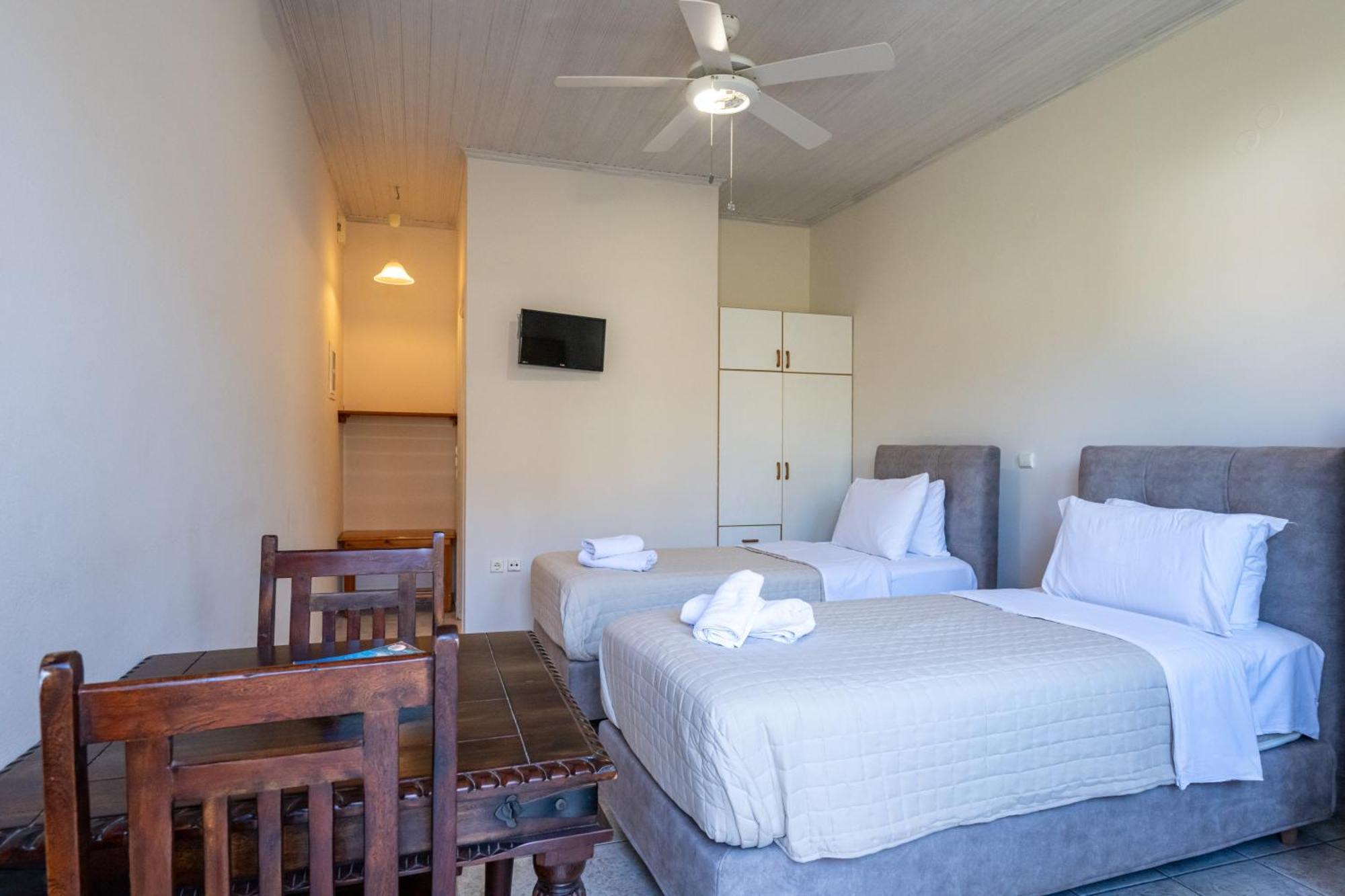 Mythos Suites-hermes *