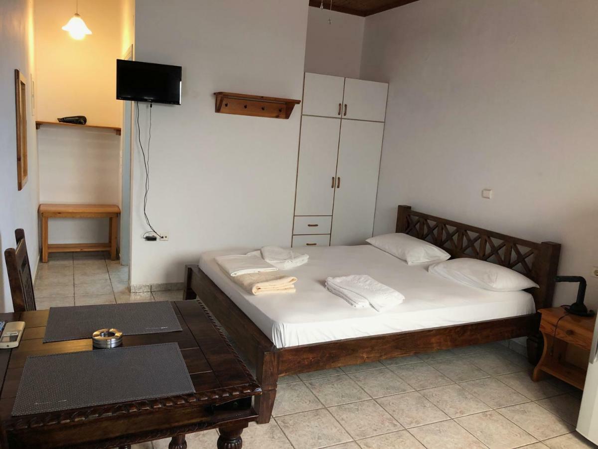 Mythos Suites-hermes * Methoni (Messenia)